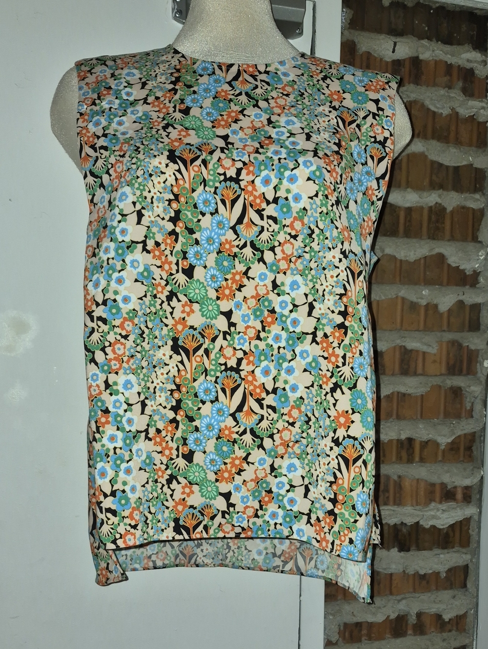 Ted Baker Floral Nelliy Sleeveless Top Shoulder Detail Size 3